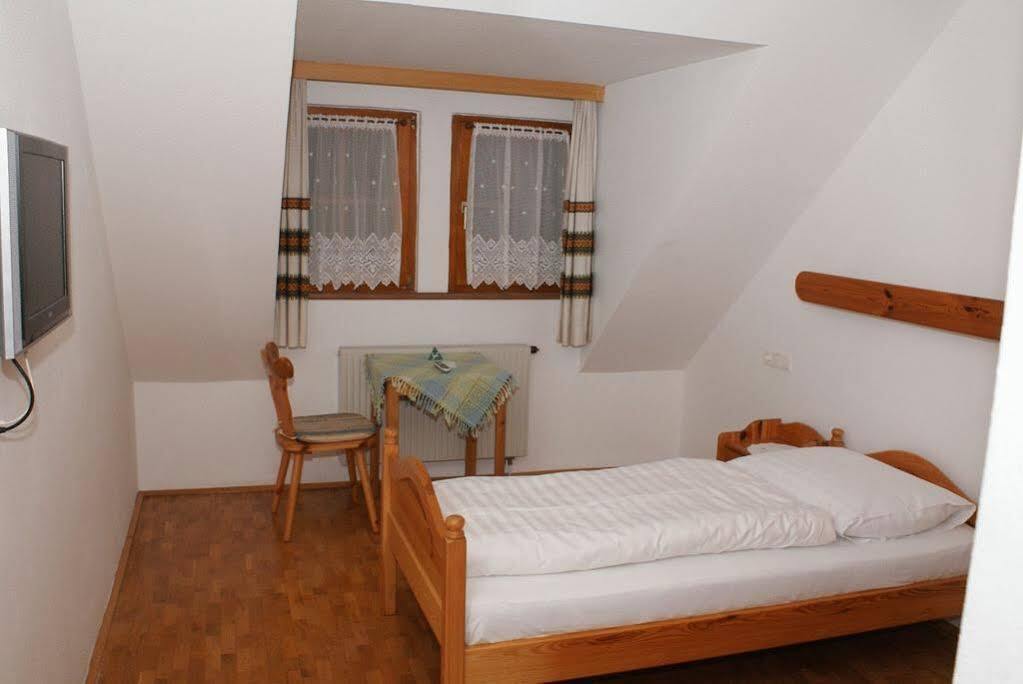 Zoechbauer Gaestehaus - Hotel Garni Kapelln Esterno foto